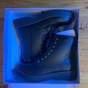 NWT Combat Boots, Madden girl Kurrt